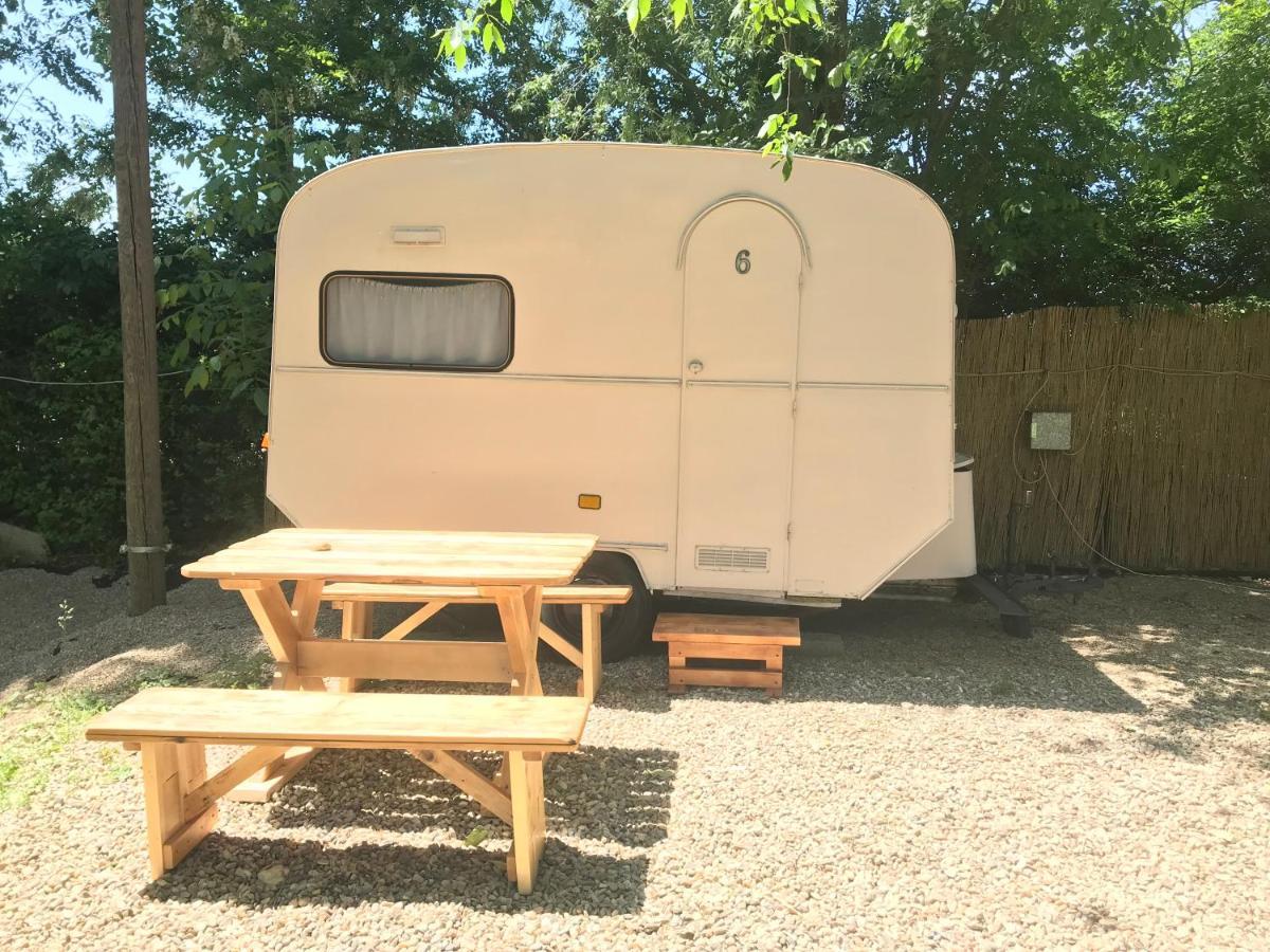 Camping Oaza Fehértemplom Kültér fotó