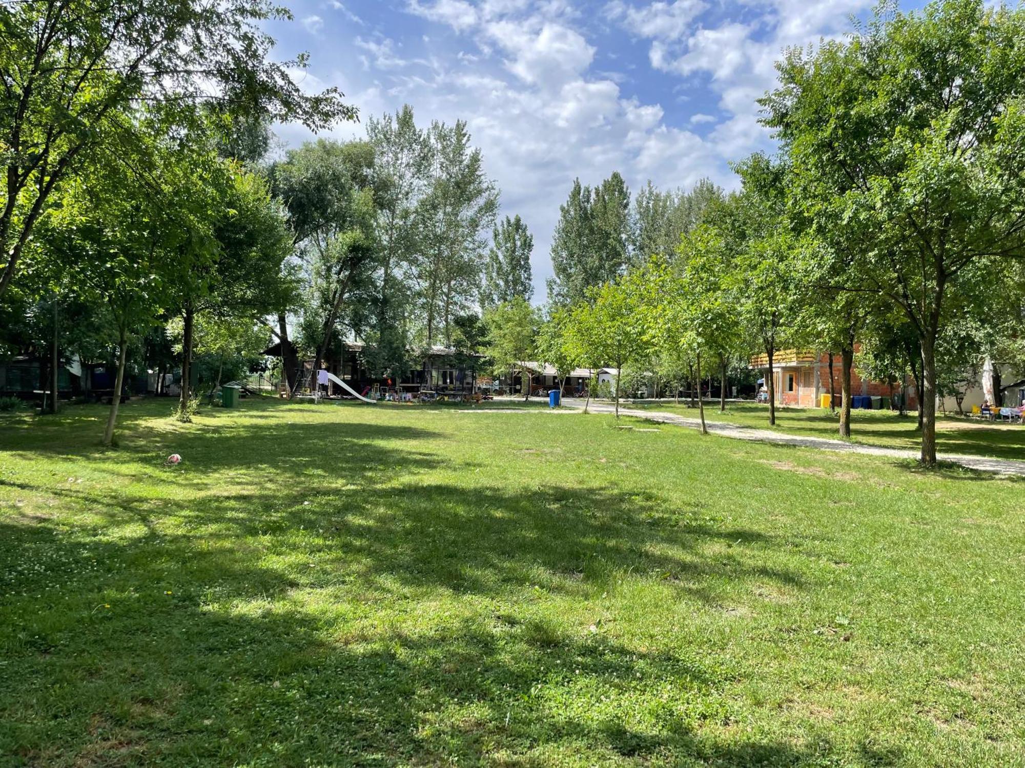 Camping Oaza Fehértemplom Kültér fotó