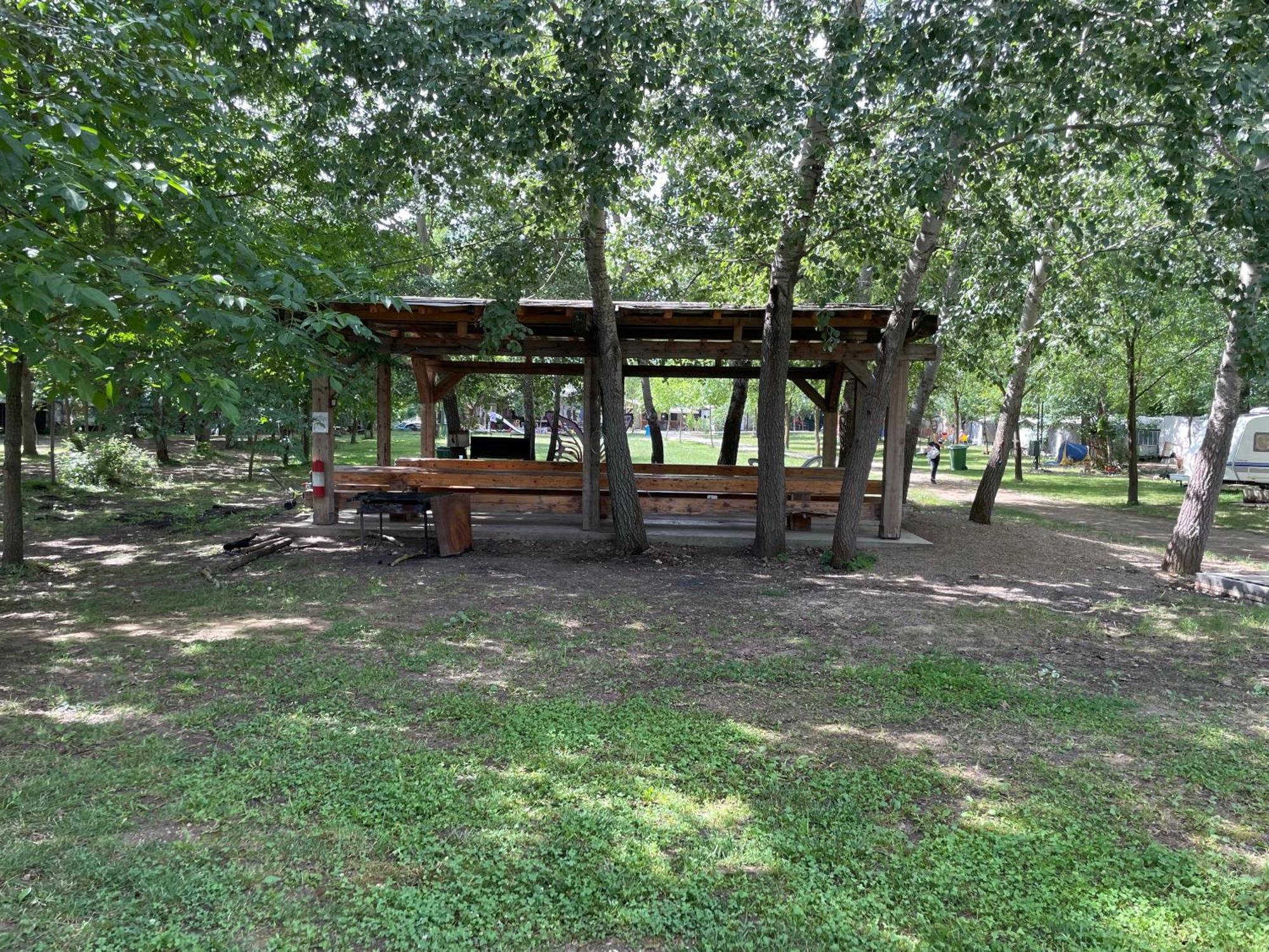Camping Oaza Fehértemplom Kültér fotó
