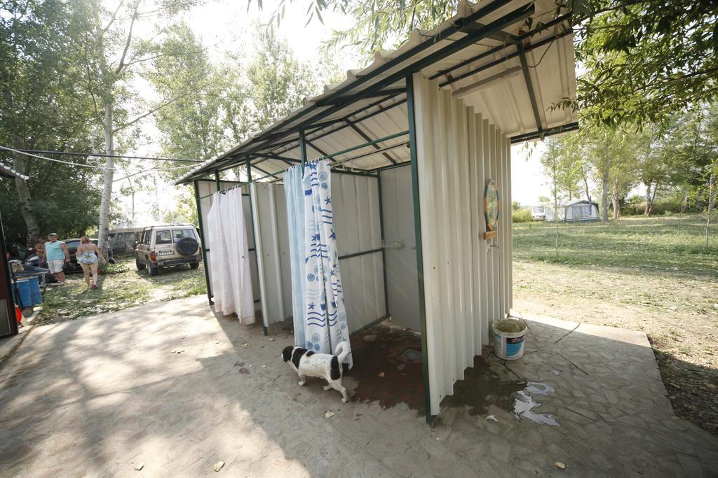 Camping Oaza Fehértemplom Kültér fotó